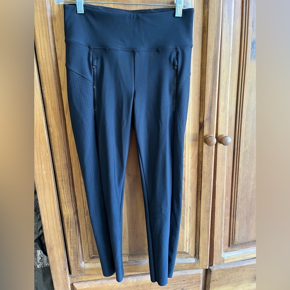 Athleta Black Crop Ankle Leggings - Picture 1 of 5